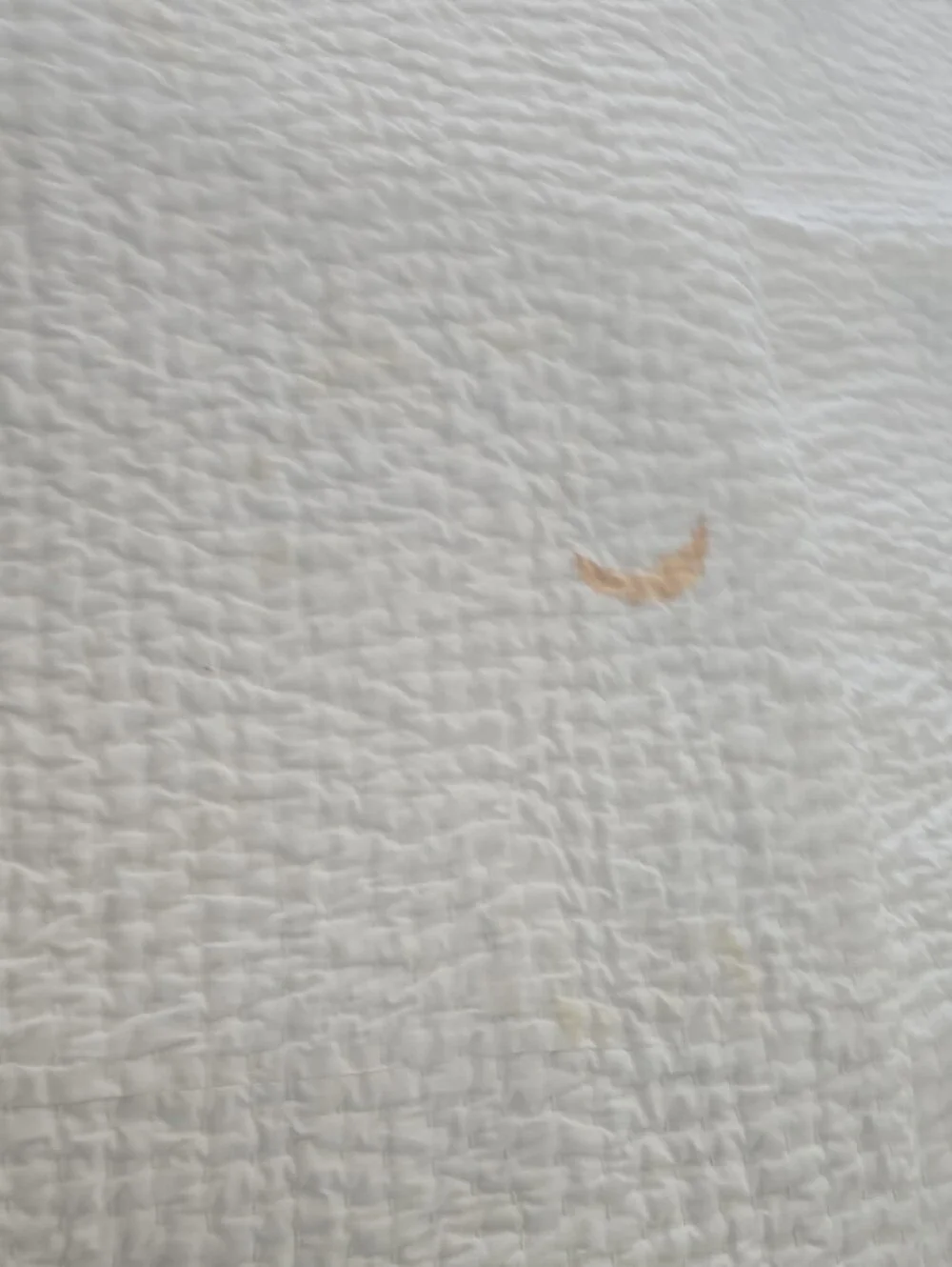 Pottery Barn White Ruched Quilted Coverlet Queen